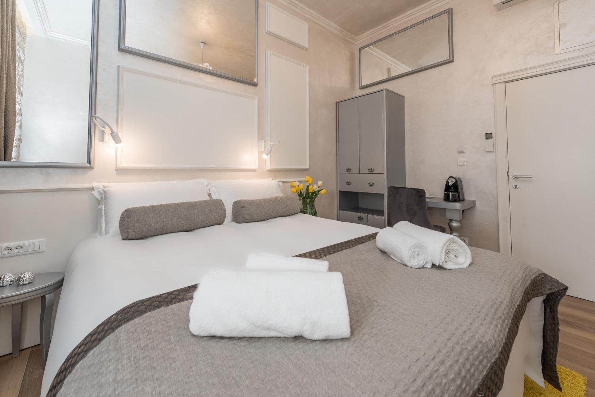 Zara Palace - Design Rooms Esterno foto